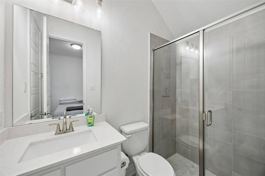 3224 Lexington Drive, Celina, TX 75071 En-Suite Bath