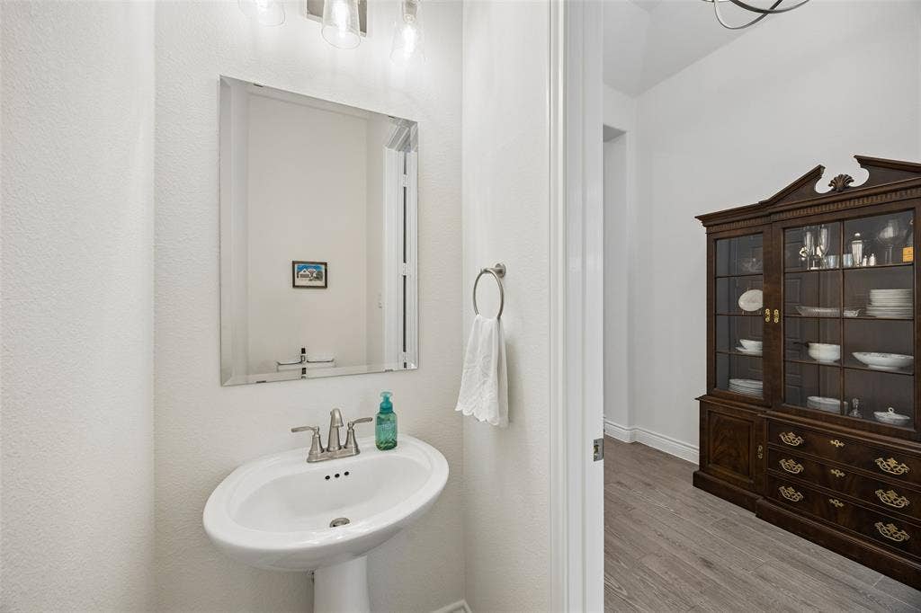 3224 Lexington Drive, Celina, TX 75071 Half Bath
