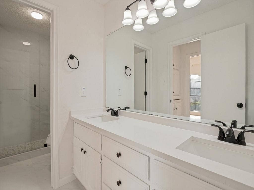 629 Bent Creek Drive, DeSoto, TX 75115 629 Bent Creek Drive, DeSoto, TX 75115