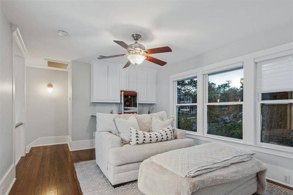 506 W Virginia Street, McKinney, TX 75069 Media Room or Bonus Room upstairs with popcorn machine and mini fridge