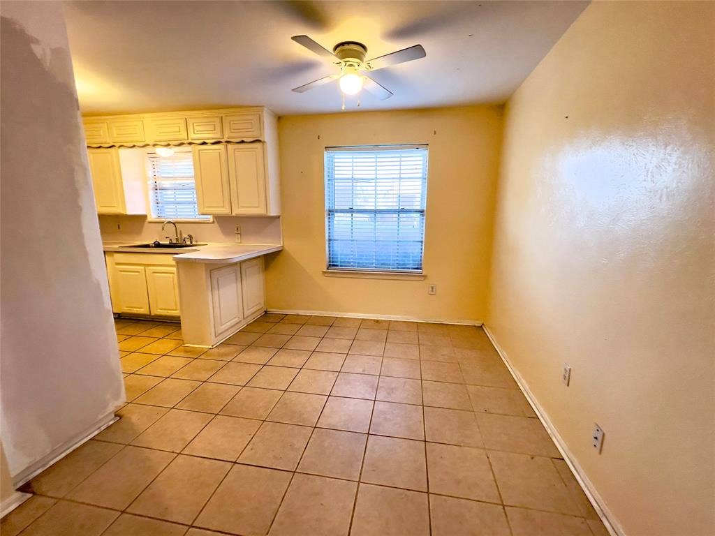 212 Straw Road, Saginaw, TX 76179