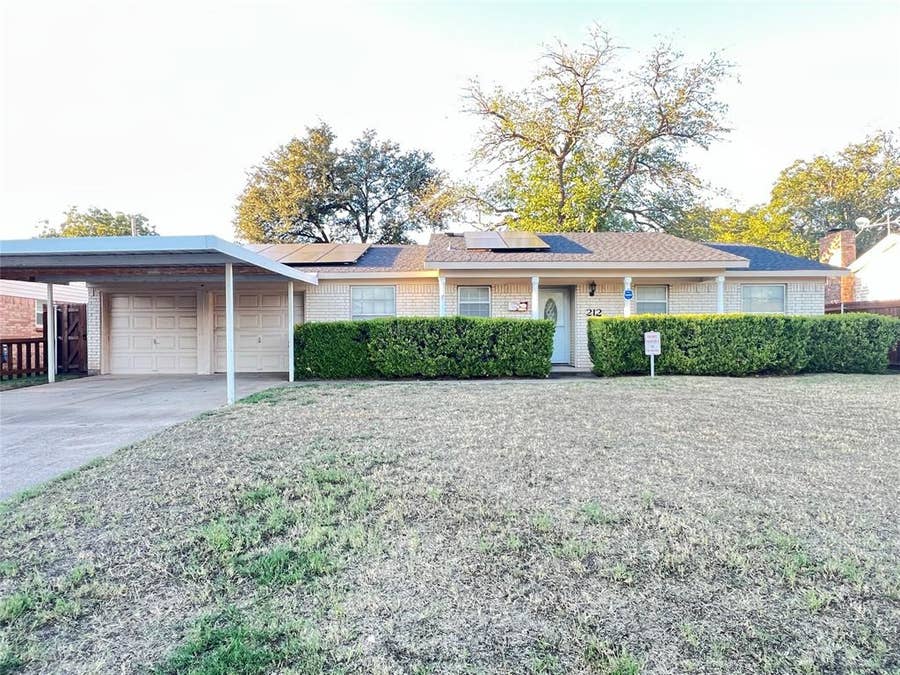 Property photo for 212 Straw Road, Saginaw, TX