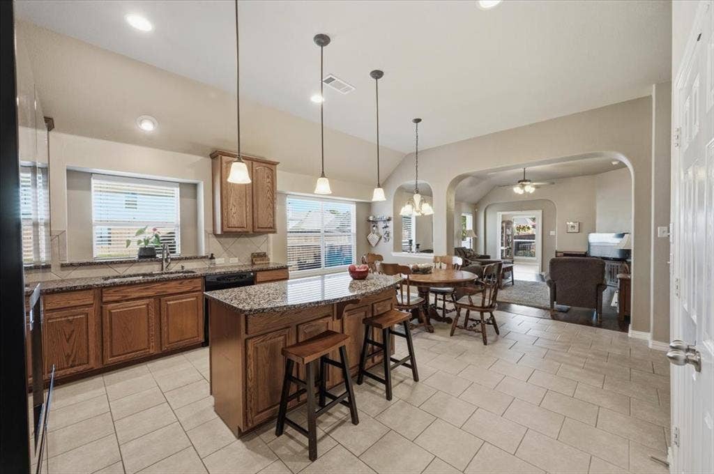 5132 Welara Drive, Grand Prairie, TX 75052 5132 Welara Drive, Grand Prairie, TX 75052