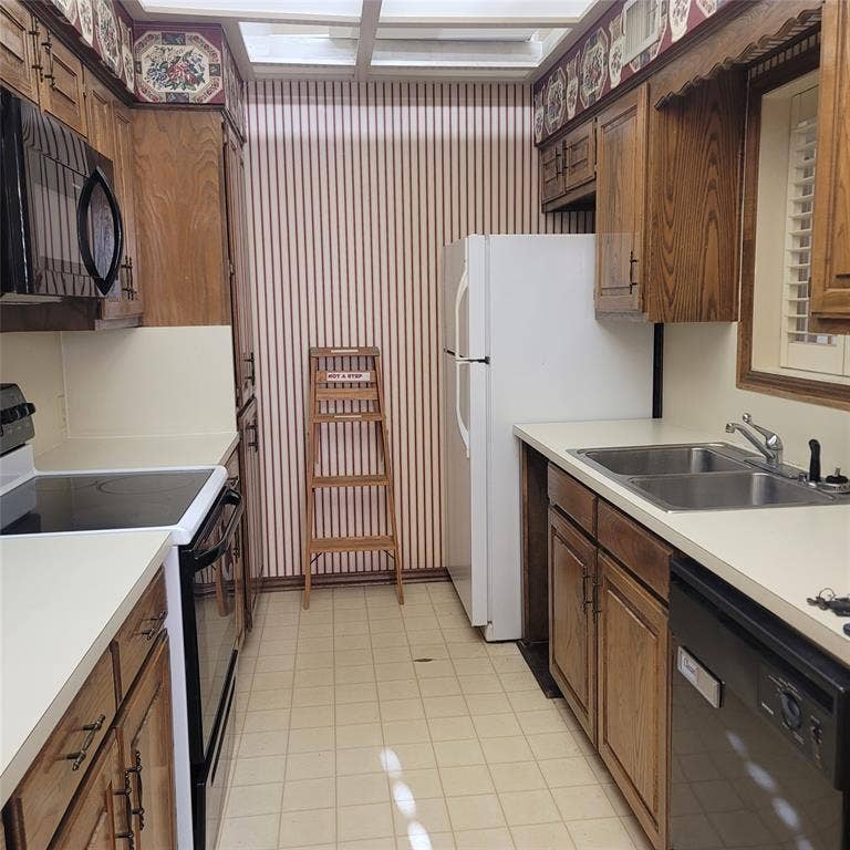 212 W Knox Street, #2, Ennis, TX 75119 212 W Knox Street, #2, Ennis, TX 75119