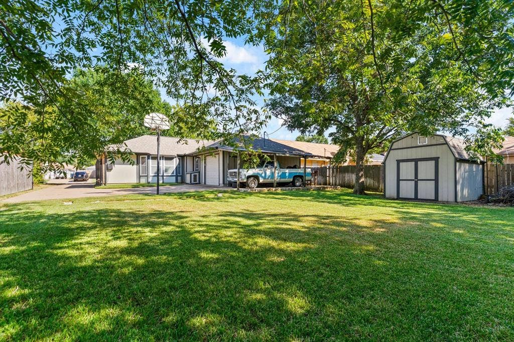 4202 Windhurst Drive, Arlington, TX 76015
