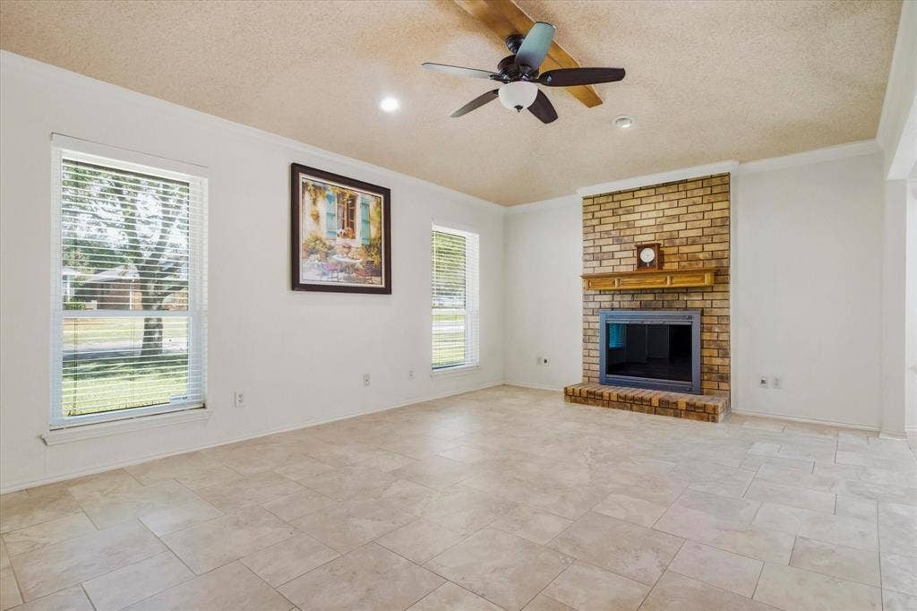 4202 Windhurst Drive, Arlington, TX 76015