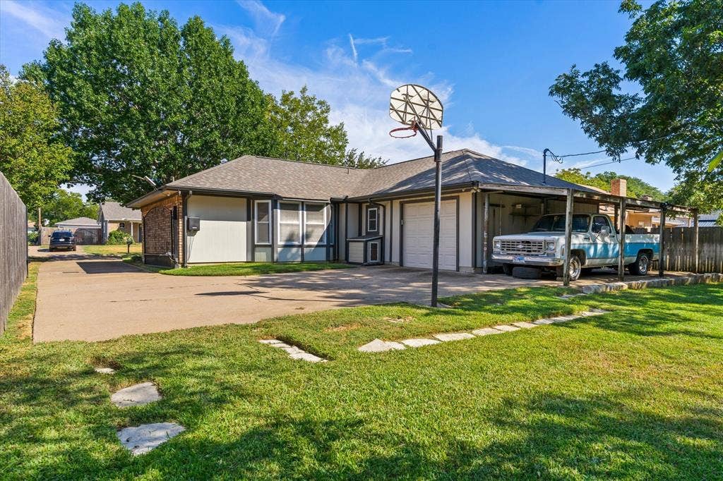 4202 Windhurst Drive, Arlington, TX 76015