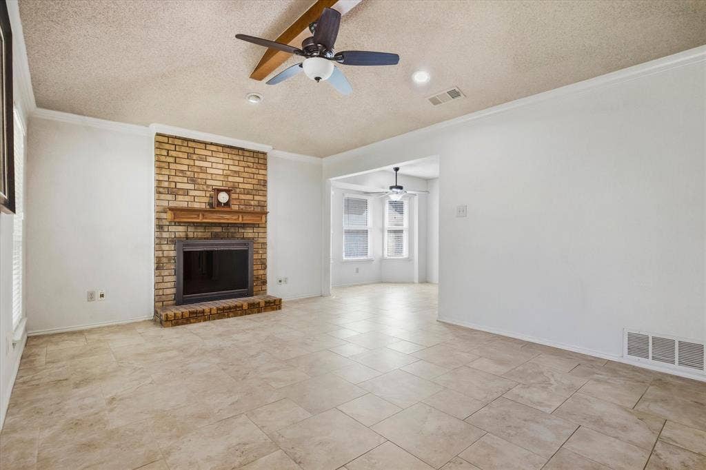 4202 Windhurst Drive, Arlington, TX 76015