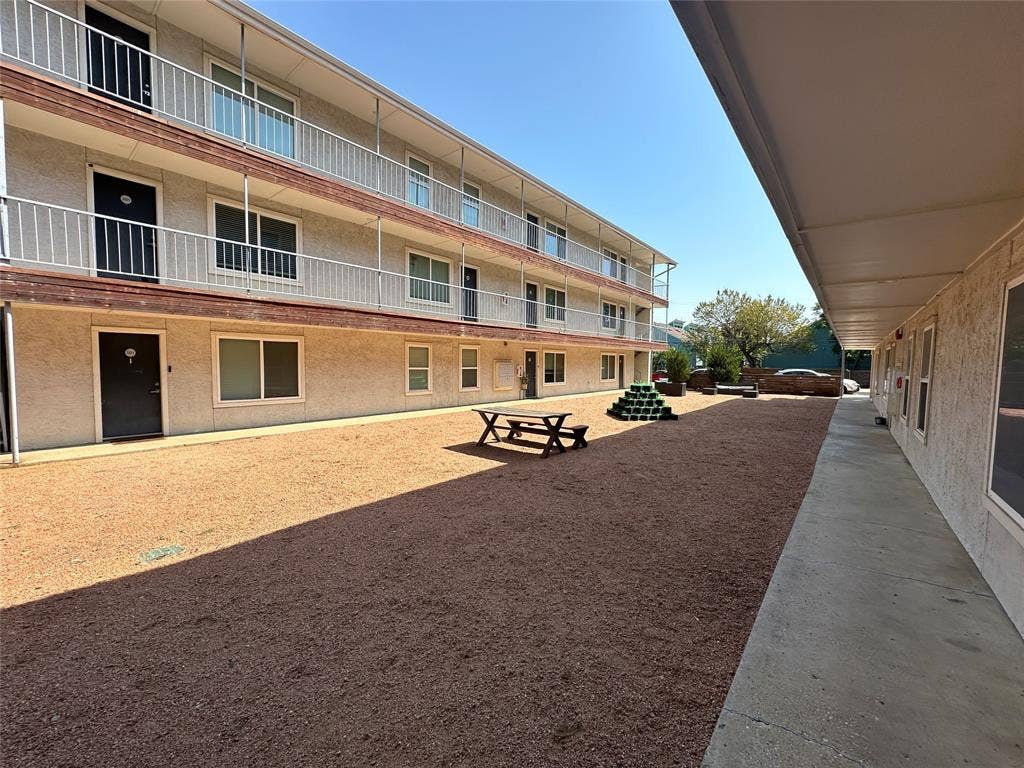 5404 Reiger Avenue, #301, Dallas, TX 75214 5404 Reiger Avenue, #301, Dallas, TX 75214
