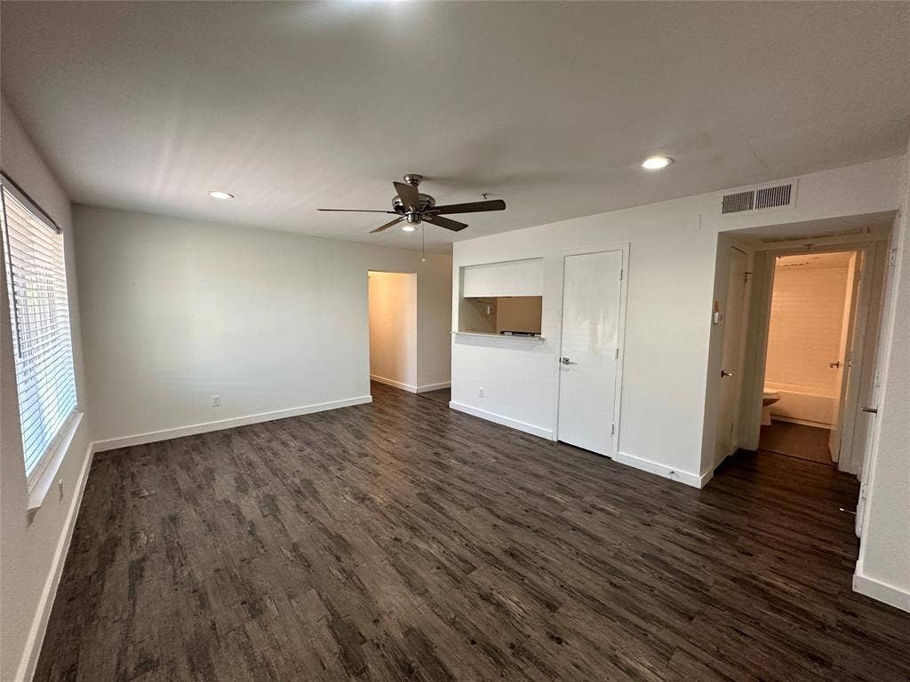 5404 Reiger Avenue, #301, Dallas, TX 75214 5404 Reiger Avenue, #301, Dallas, TX 75214