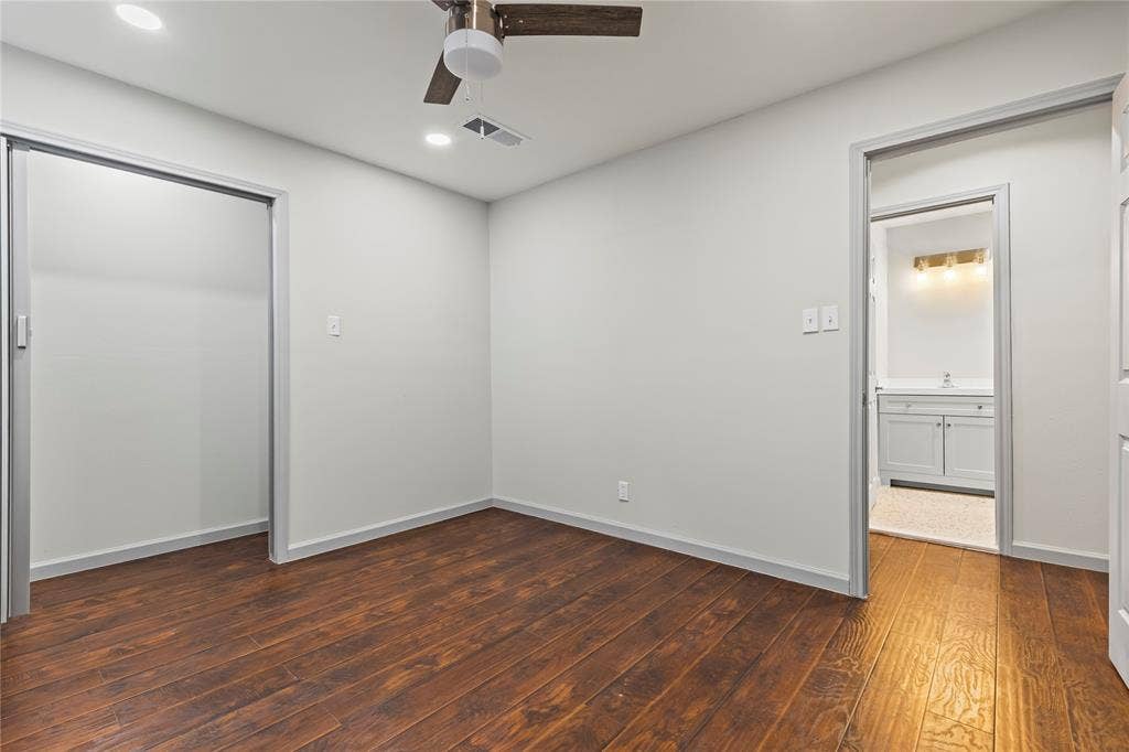 1207 E Russell Avenue, Carrollton, TX 75006