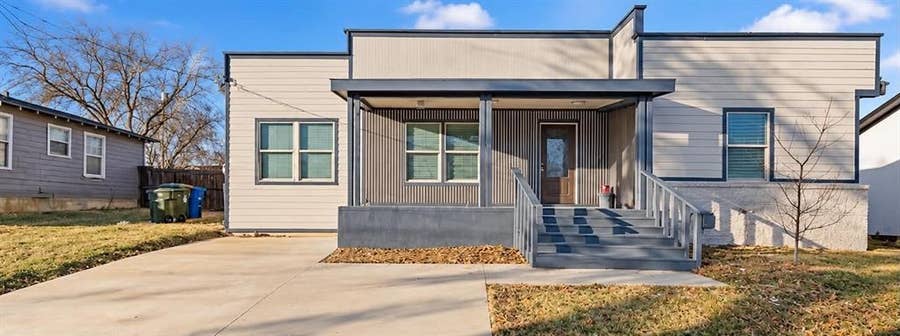 Property photo for 1207 E Russell Avenue, Carrollton, TX