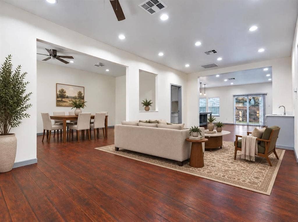 1207 E Russell Avenue, Carrollton, TX 75006