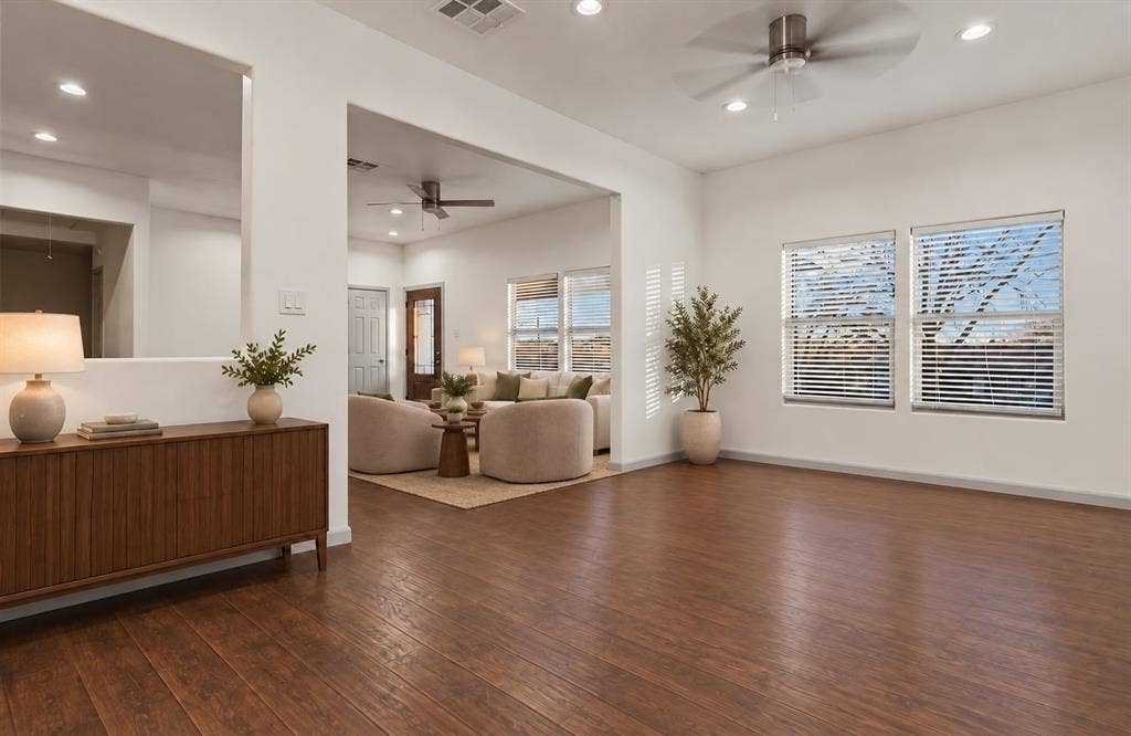 1207 E Russell Avenue, Carrollton, TX 75006