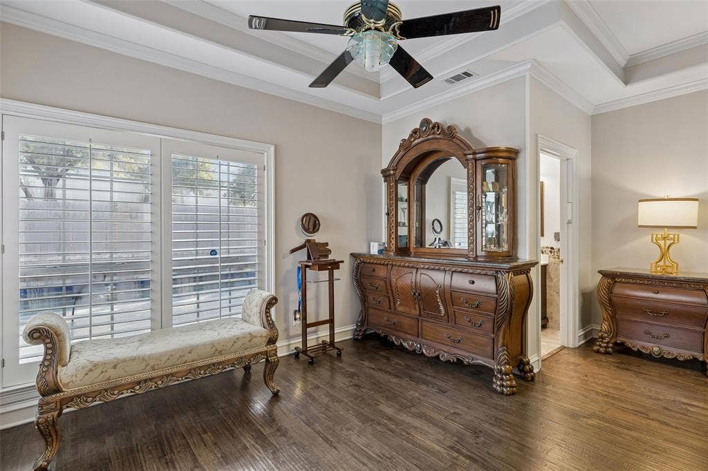 6422 Covecreek Place, Dallas, TX 75240