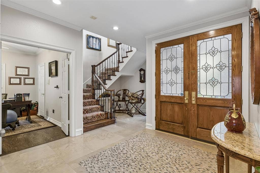 6422 Covecreek Place, Dallas, TX 75240