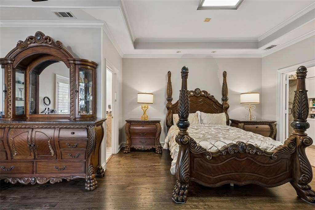 6422 Covecreek Place, Dallas, TX 75240