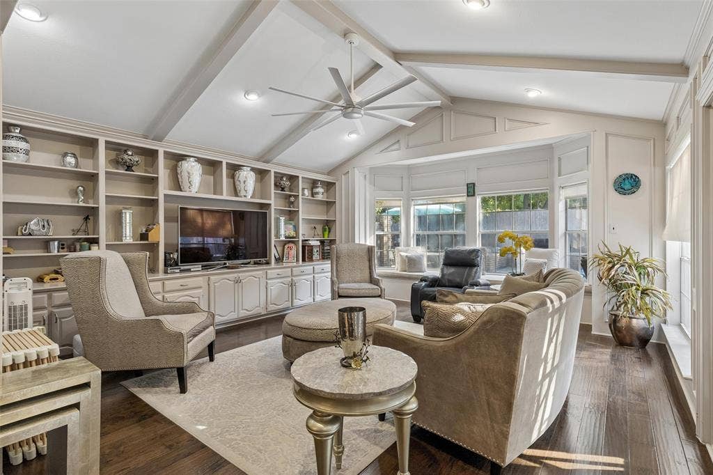 6422 Covecreek Place, Dallas, TX 75240