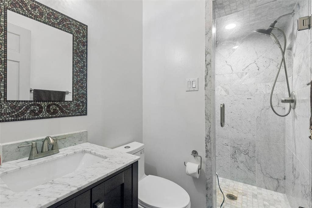6422 Covecreek Place, Dallas, TX 75240