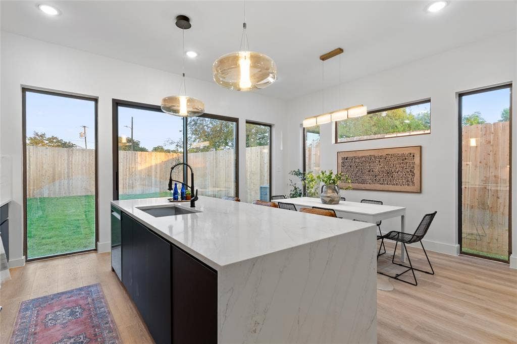 6720 Mabel Avenue, Dallas, TX 75209