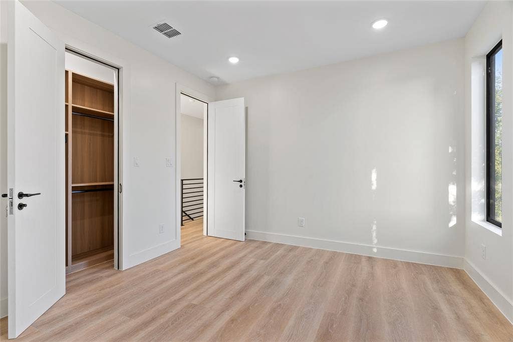 6720 Mabel Avenue, Dallas, TX 75209
