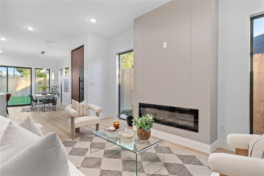 6720 Mabel Avenue, Dallas, TX 75209