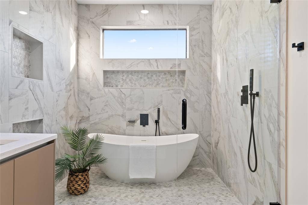 6720 Mabel Avenue, Dallas, TX 75209
