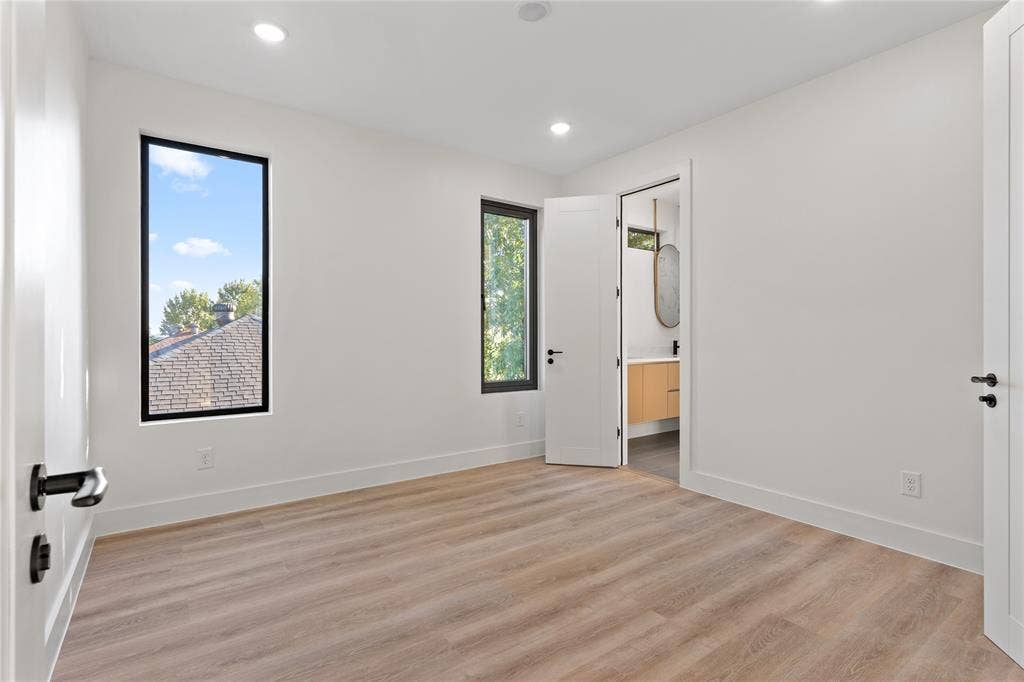 6720 Mabel Avenue, Dallas, TX 75209