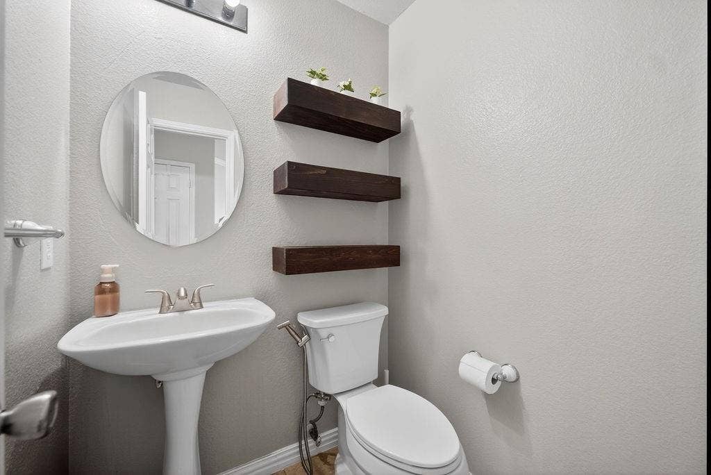 9633 Anns Way, Plano, TX 75025 9633 Anns Way, Plano, TX 75025