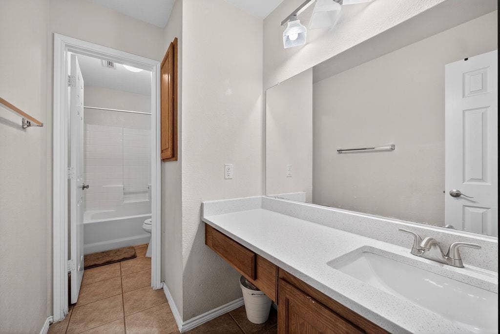 9633 Anns Way, Plano, TX 75025 9633 Anns Way, Plano, TX 75025