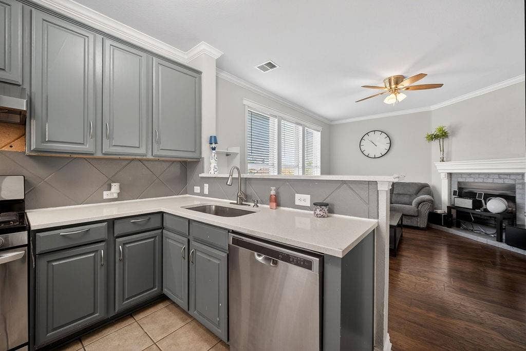 9633 Anns Way, Plano, TX 75025 9633 Anns Way, Plano, TX 75025