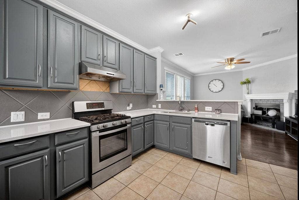 9633 Anns Way, Plano, TX 75025 9633 Anns Way, Plano, TX 75025