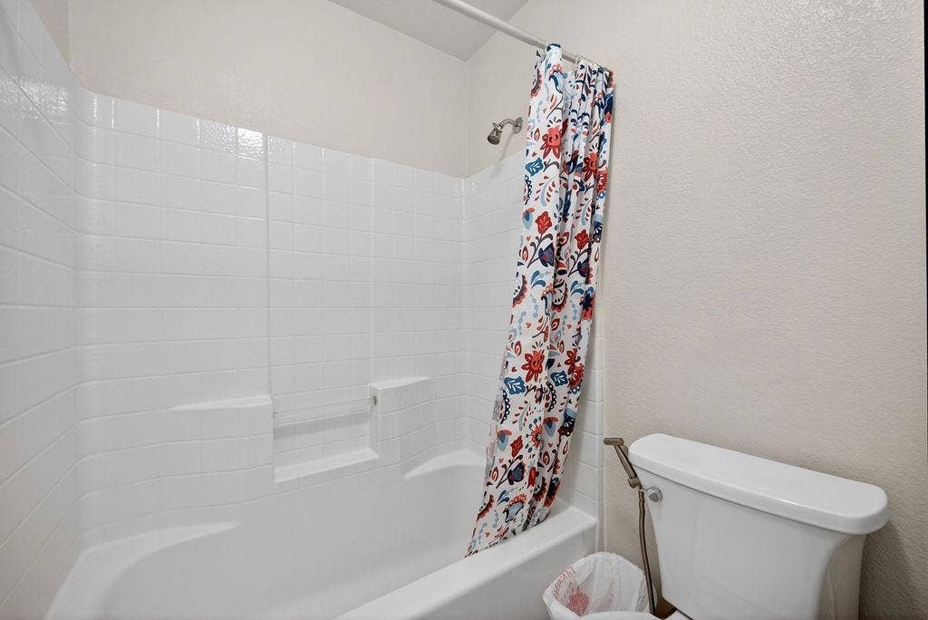9633 Anns Way, Plano, TX 75025 9633 Anns Way, Plano, TX 75025