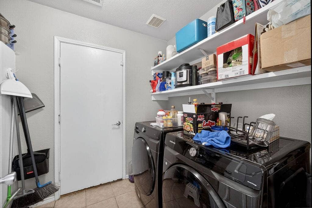 9633 Anns Way, Plano, TX 75025 9633 Anns Way, Plano, TX 75025