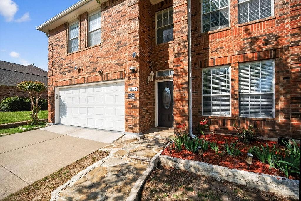 9633 Anns Way, Plano, TX 75025 9633 Anns Way, Plano, TX 75025