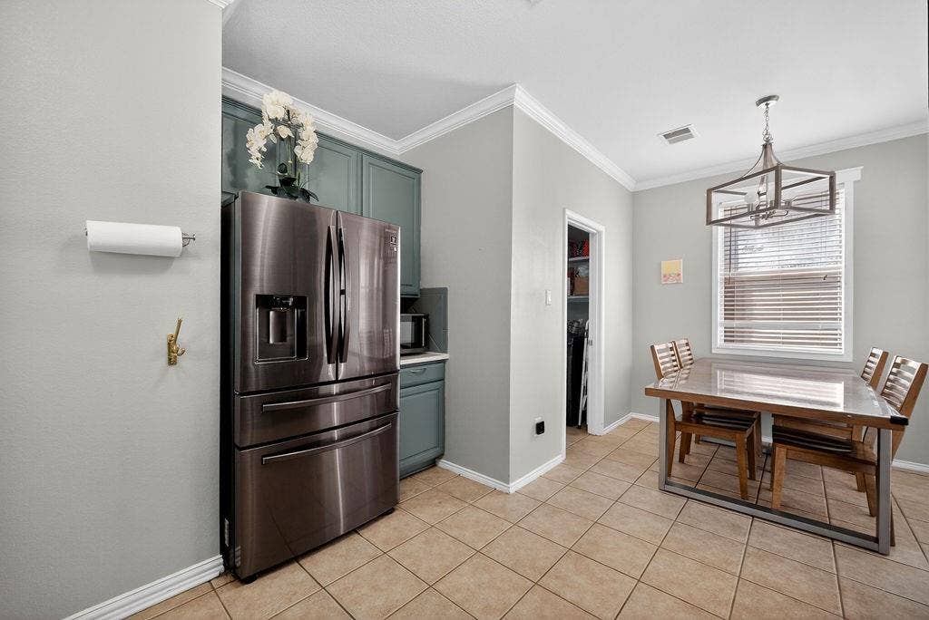 9633 Anns Way, Plano, TX 75025 9633 Anns Way, Plano, TX 75025