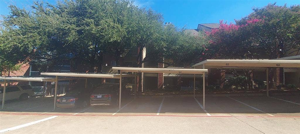 8601 Park Lane, #735, Dallas, TX 75231