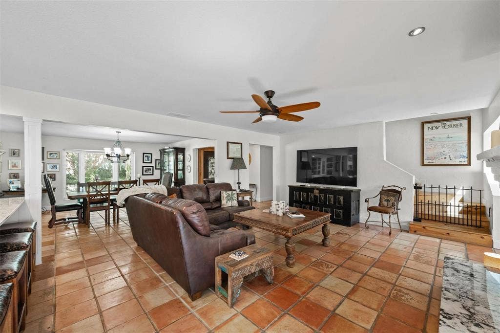 13666 Peyton Drive, Dallas, TX 75240