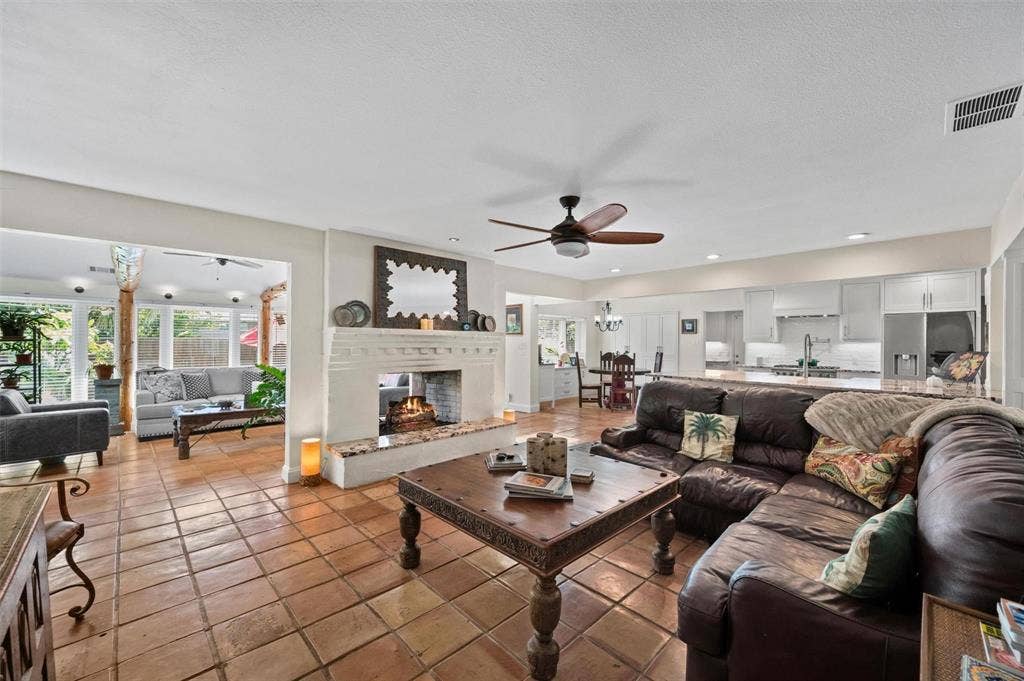 13666 Peyton Drive, Dallas, TX 75240
