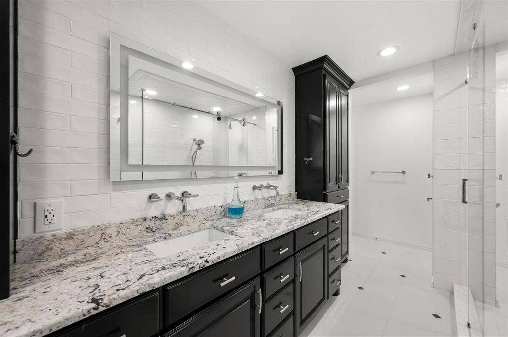13666 Peyton Drive, Dallas, TX 75240