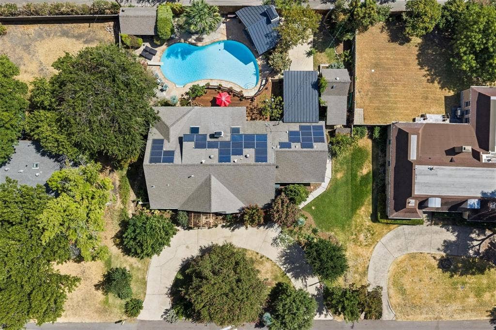 13666 Peyton Drive, Dallas, TX 75240