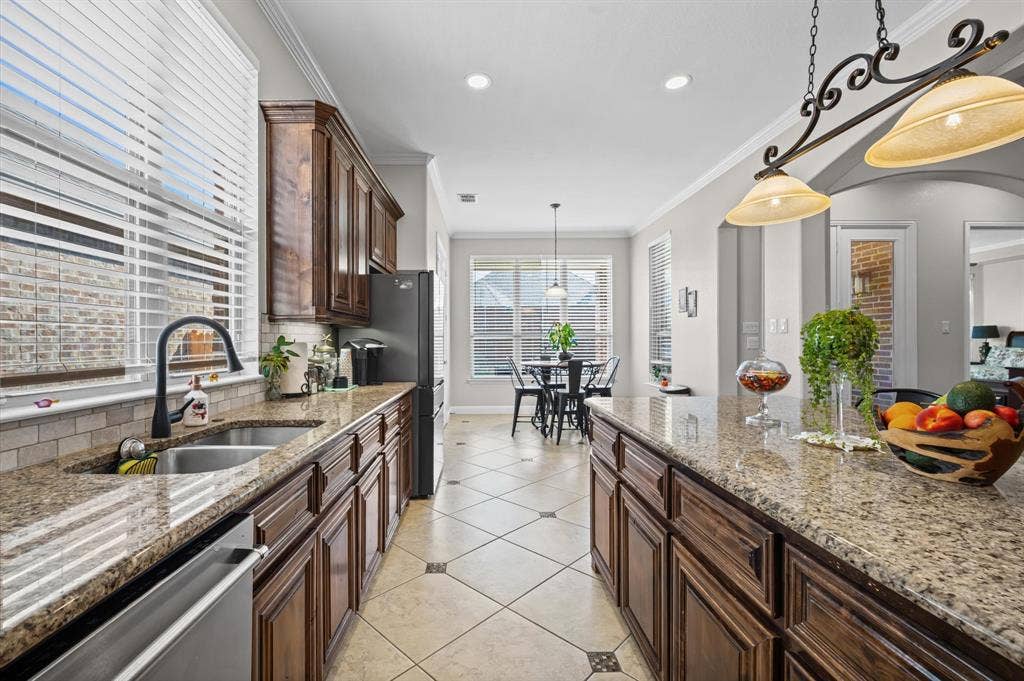 5665 Binbranch Lane, McKinney, TX 75071 5665 Binbranch Lane, McKinney, TX 75071