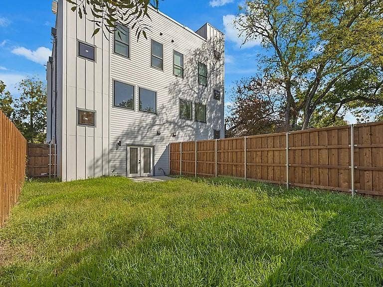 1120-1122 Muncie Avenue, Dallas, TX 75212 1120-1122 Muncie Avenue, Dallas, TX 75212