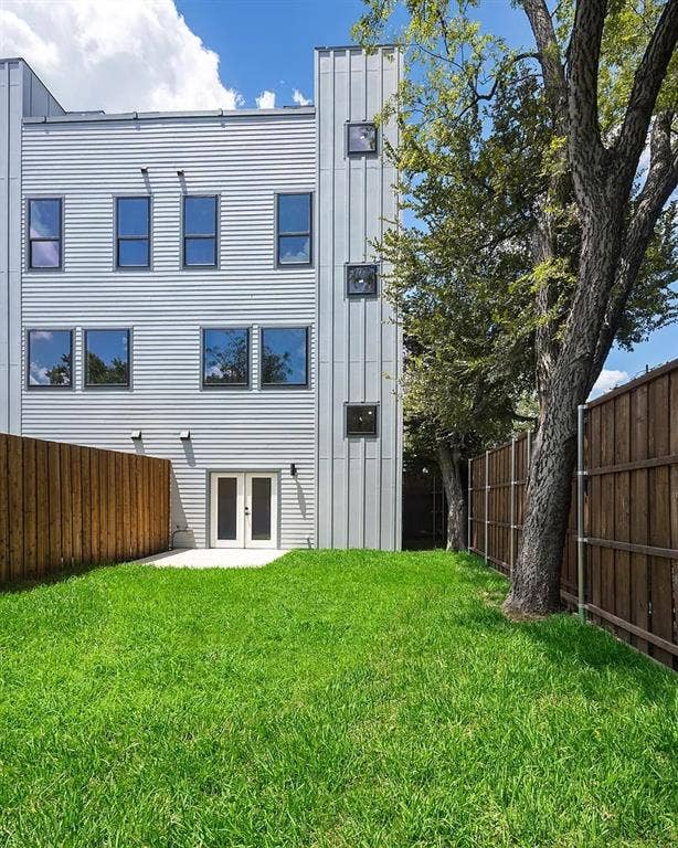 1120-1122 Muncie Avenue, Dallas, TX 75212 1120-1122 Muncie Avenue, Dallas, TX 75212