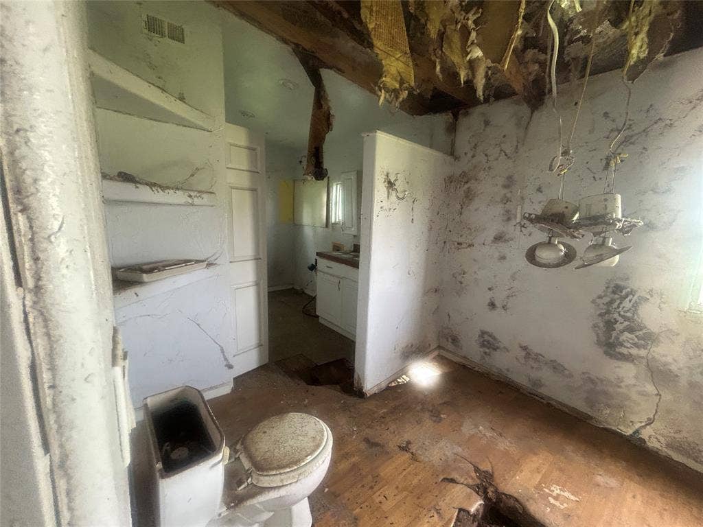 11 Laguna, La Ward, TX 77970 11 Laguna, La Ward, TX 77970