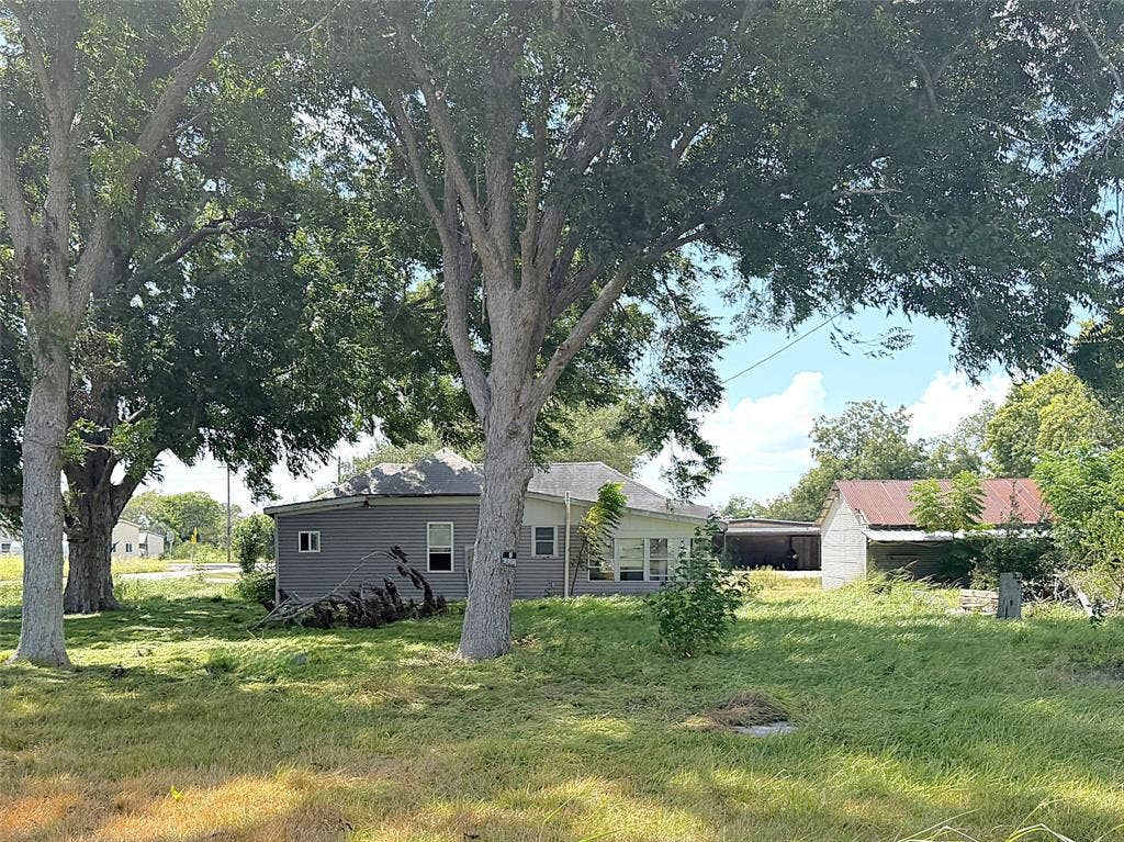 11 Laguna, La Ward, TX 77970 11 Laguna, La Ward, TX 77970