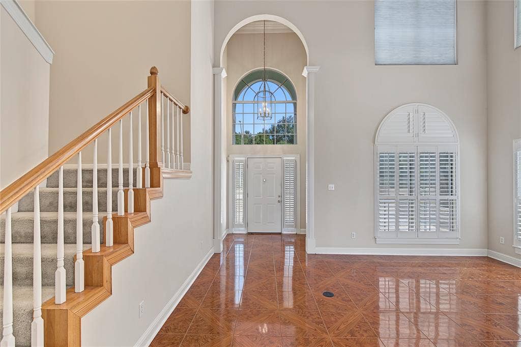 5735 S Lakeshore Drive, Shreveport, LA 71119