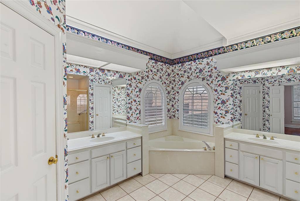 5735 S Lakeshore Drive, Shreveport, LA 71119