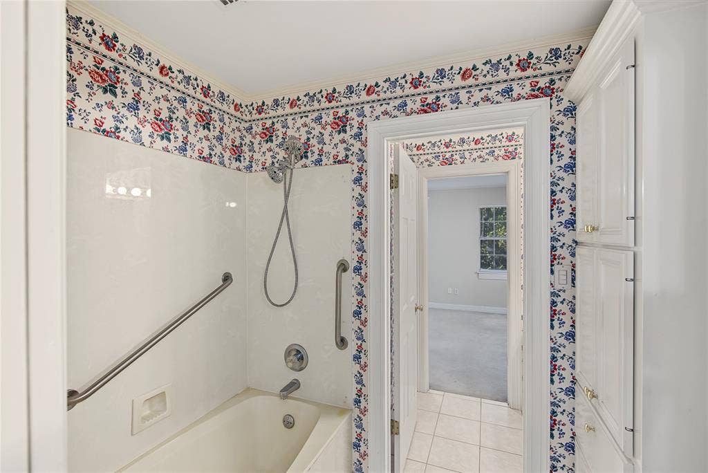 5735 S Lakeshore Drive, Shreveport, LA 71119