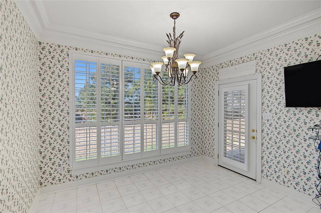 5735 S Lakeshore Drive, Shreveport, LA 71119